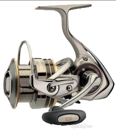 Катушка безынерционная Daiwa 15 Luvias 2500